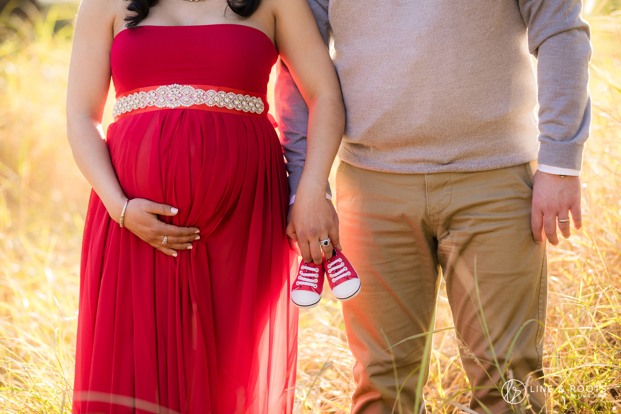 Intimate Pregnant Couple Poses